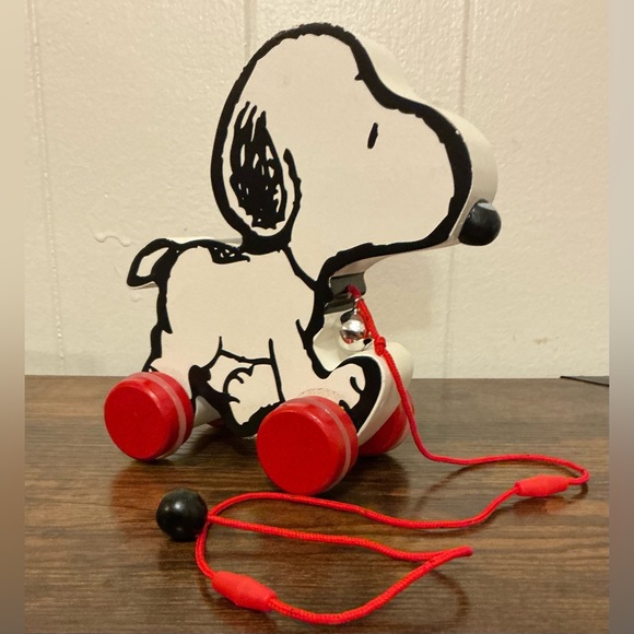 Peanuts Other - A Rare Vintage 2013 Wooden Snoopy Peanuts Pull Toy